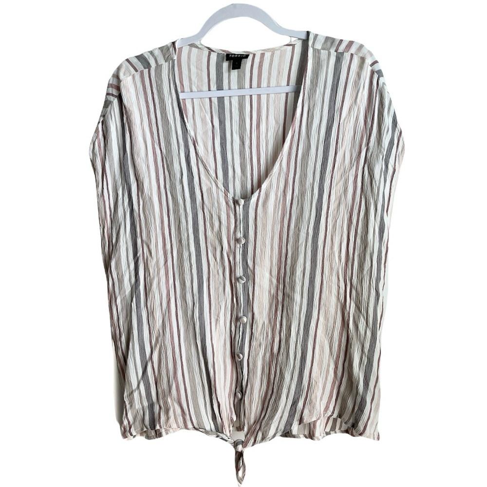 Torrid White Stripe Button Down Front Tie Top 1X
